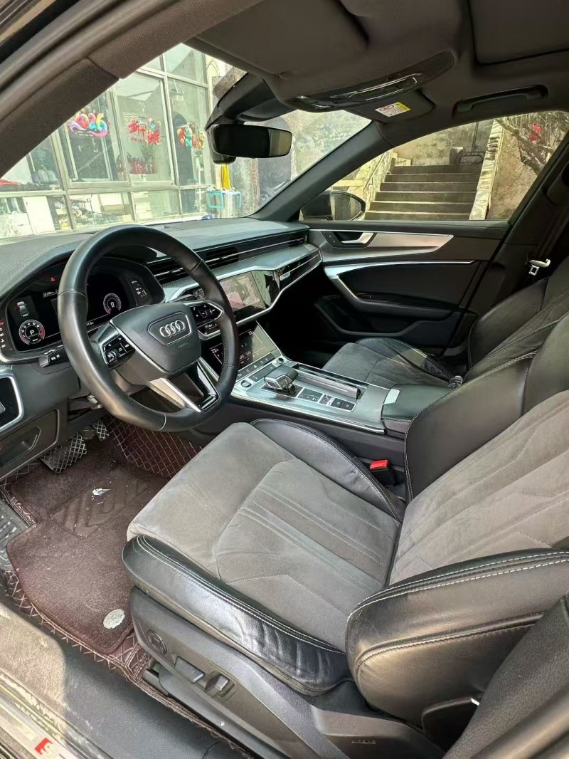 济宁22年奥迪A6L6