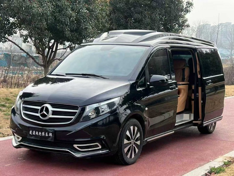 郑州22年奔驰威霆3