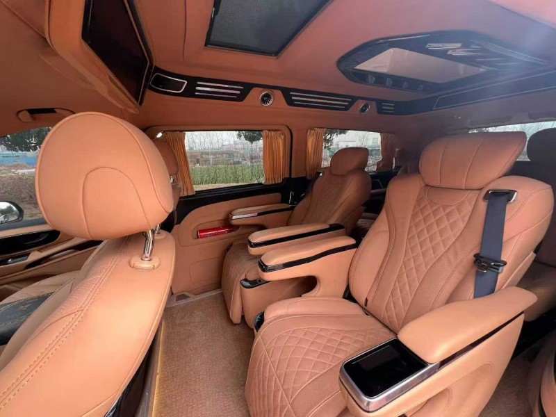 郑州22年奔驰威霆5