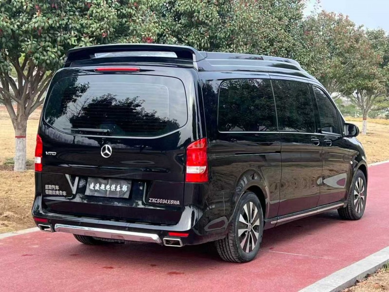 郑州22年奔驰威霆7