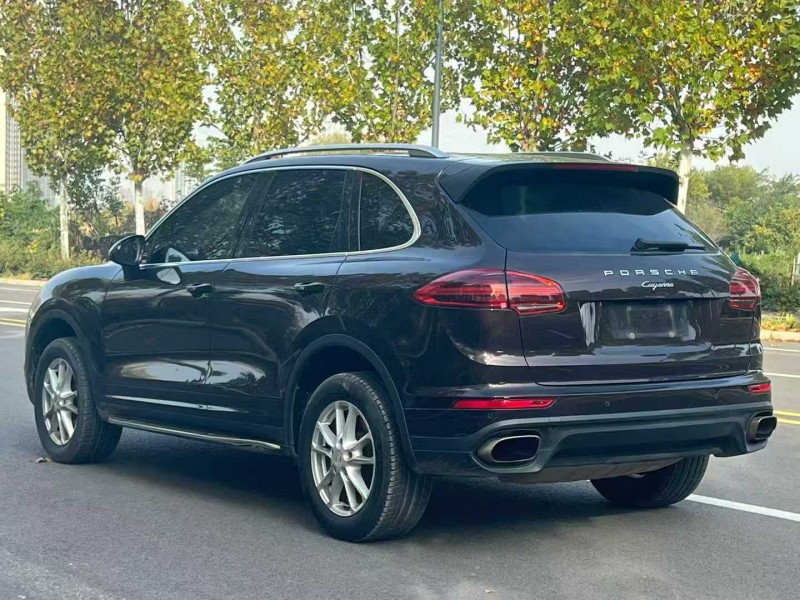 郑州15年保时捷卡宴4