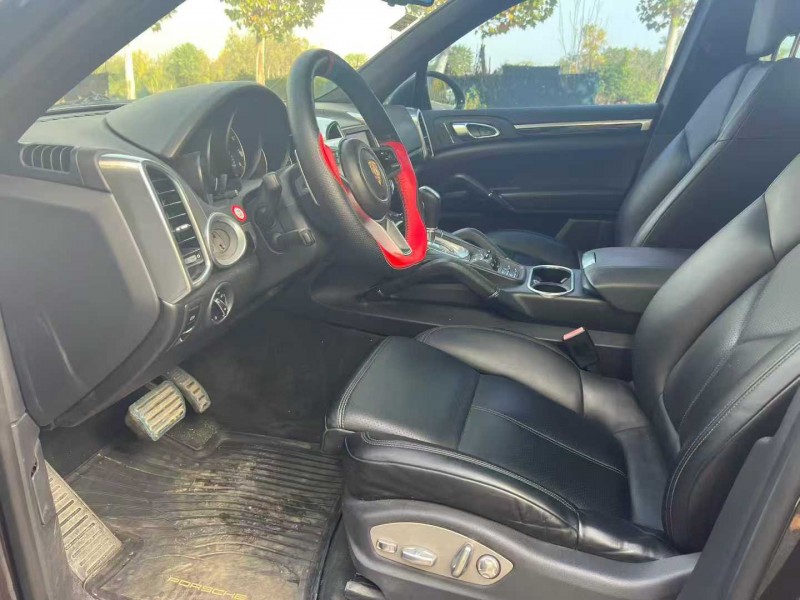 郑州15年保时捷卡宴5