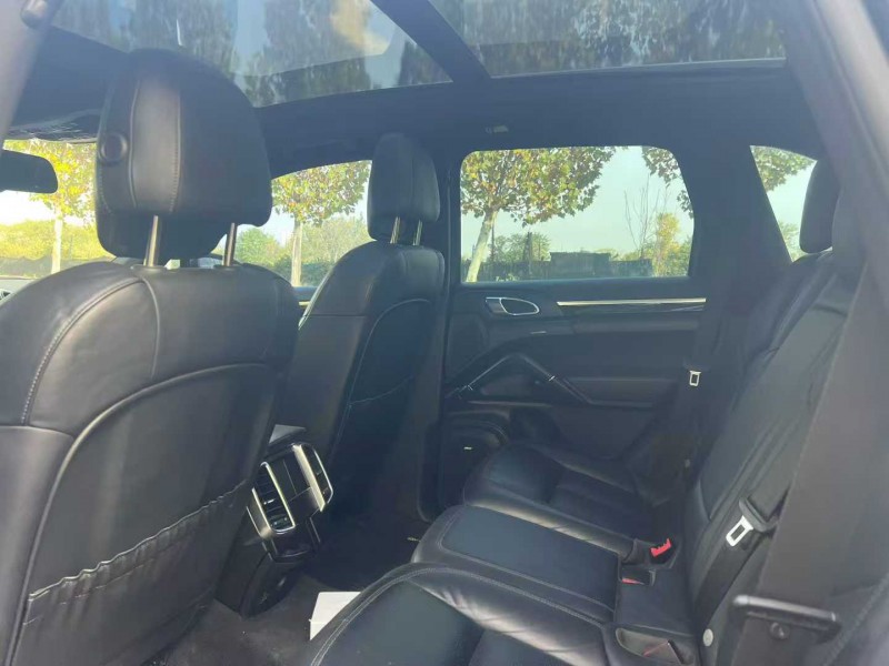 郑州15年保时捷卡宴6