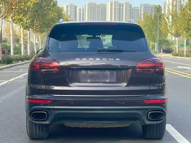 郑州15年保时捷卡宴7