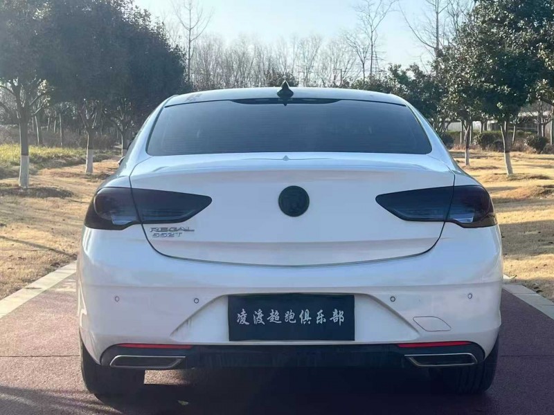 郑州23年别克君威8