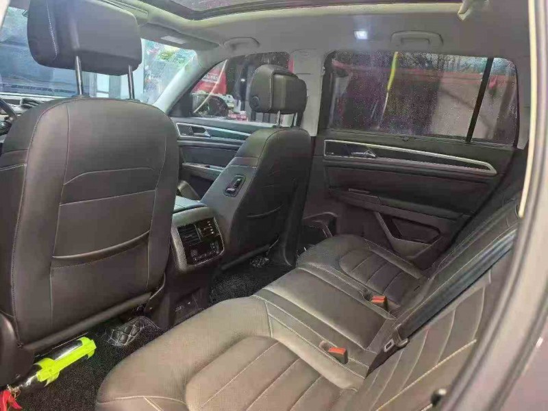 温州17年大众途昂6