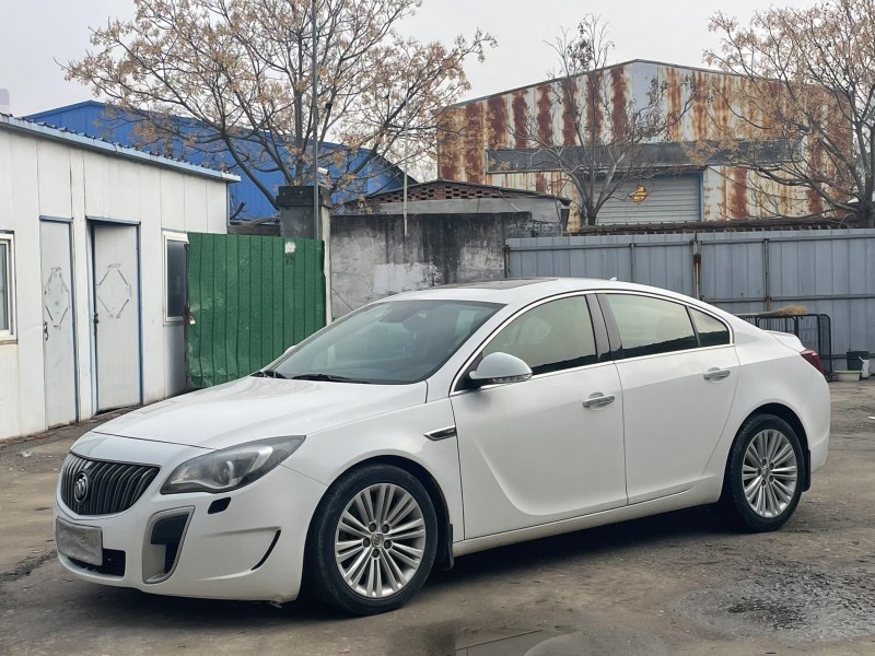 济宁14年别克君威2