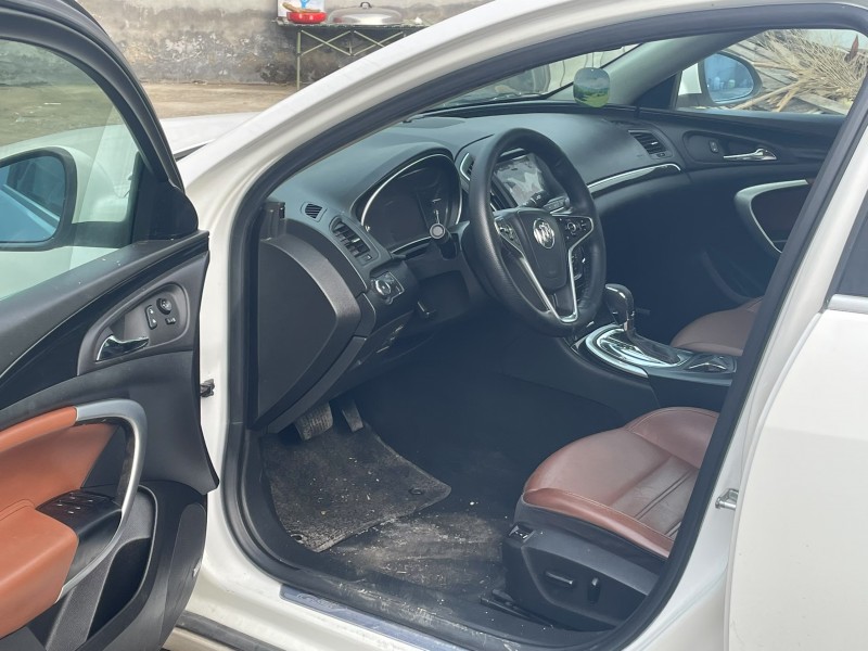 济宁14年别克君威6