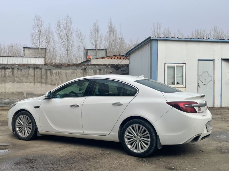 济宁14年别克君威8