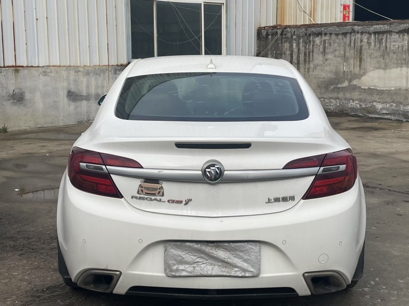 济宁14年别克君威9