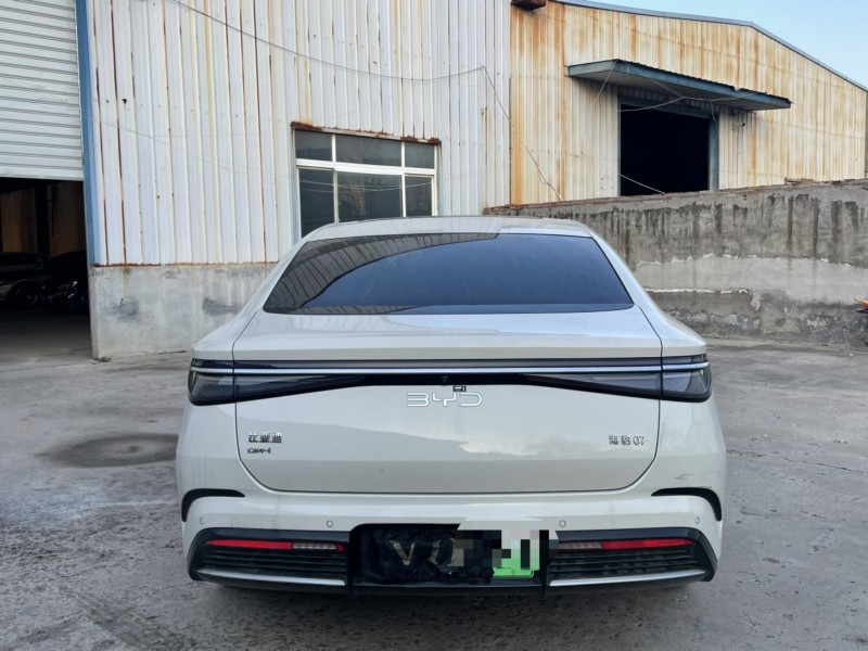 濟寧24年比亞迪海豹9