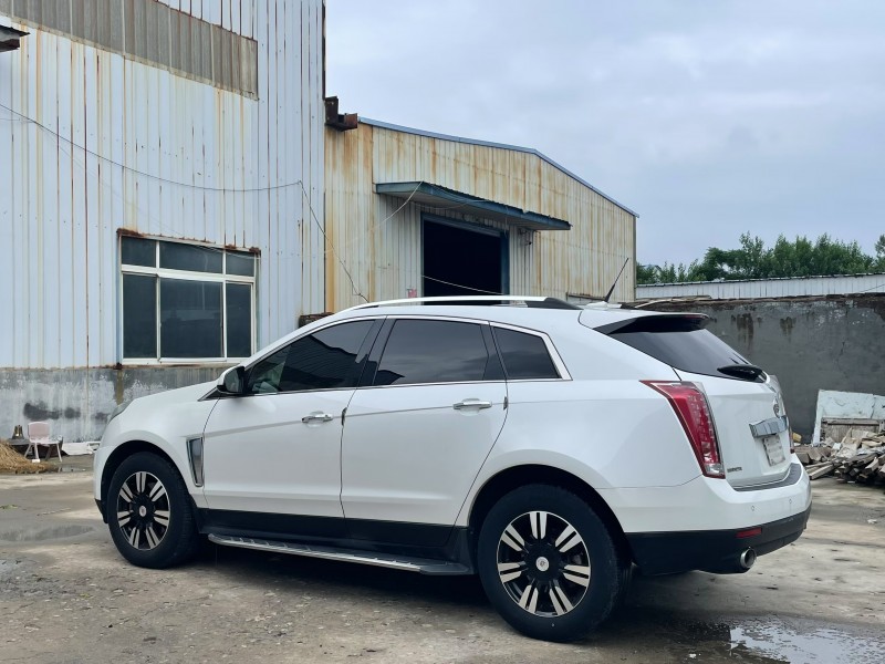 济宁15年凯迪拉克SRX8