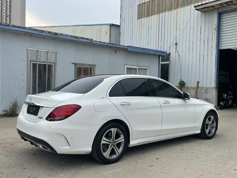 济宁21年奔驰C7