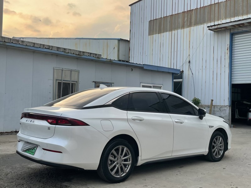 济宁24年传祺埃安S5807