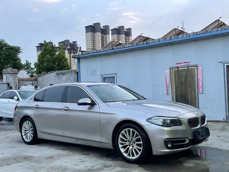 济宁17年宝马5系3