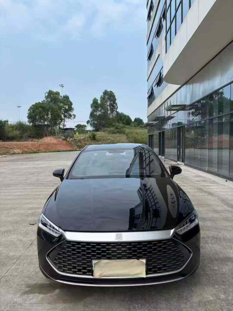 乐山25年比亚迪秦1