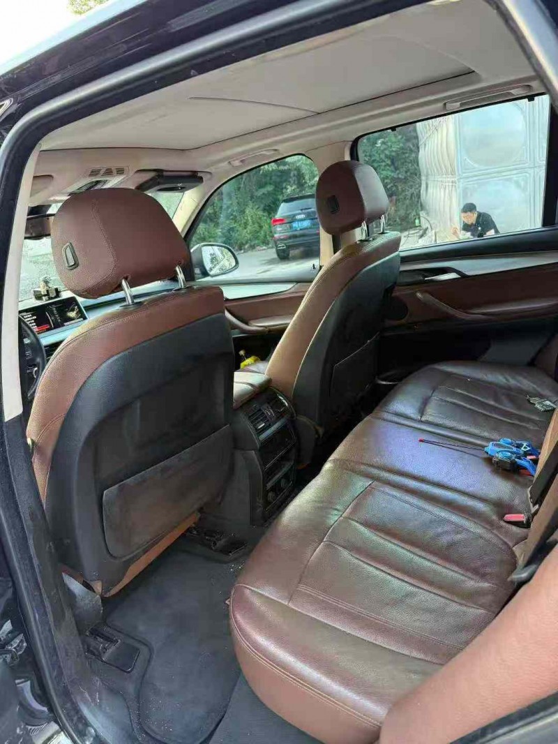 乐山18年宝马X54