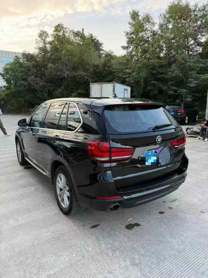 乐山18年宝马X57