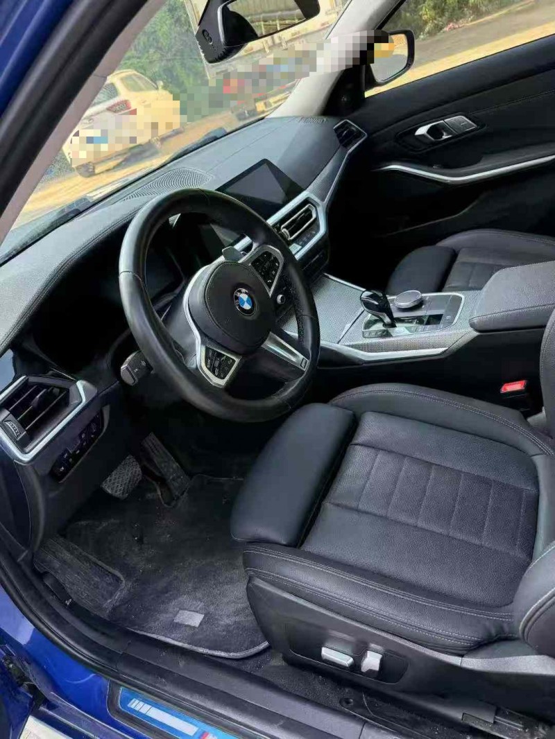 乐山19年宝马3系3