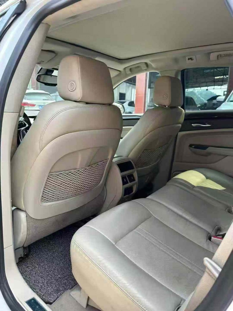 乐山15年凯迪拉克SRX4