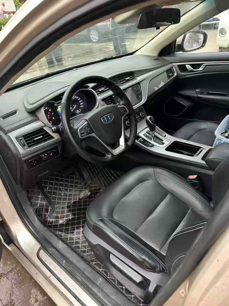 乐山18年吉利帝豪3