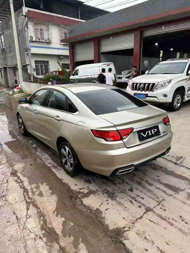 乐山18年吉利帝豪5