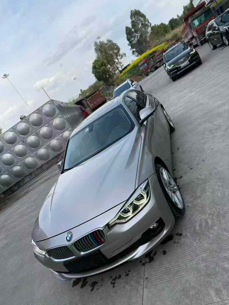 乐山19年宝马3系2