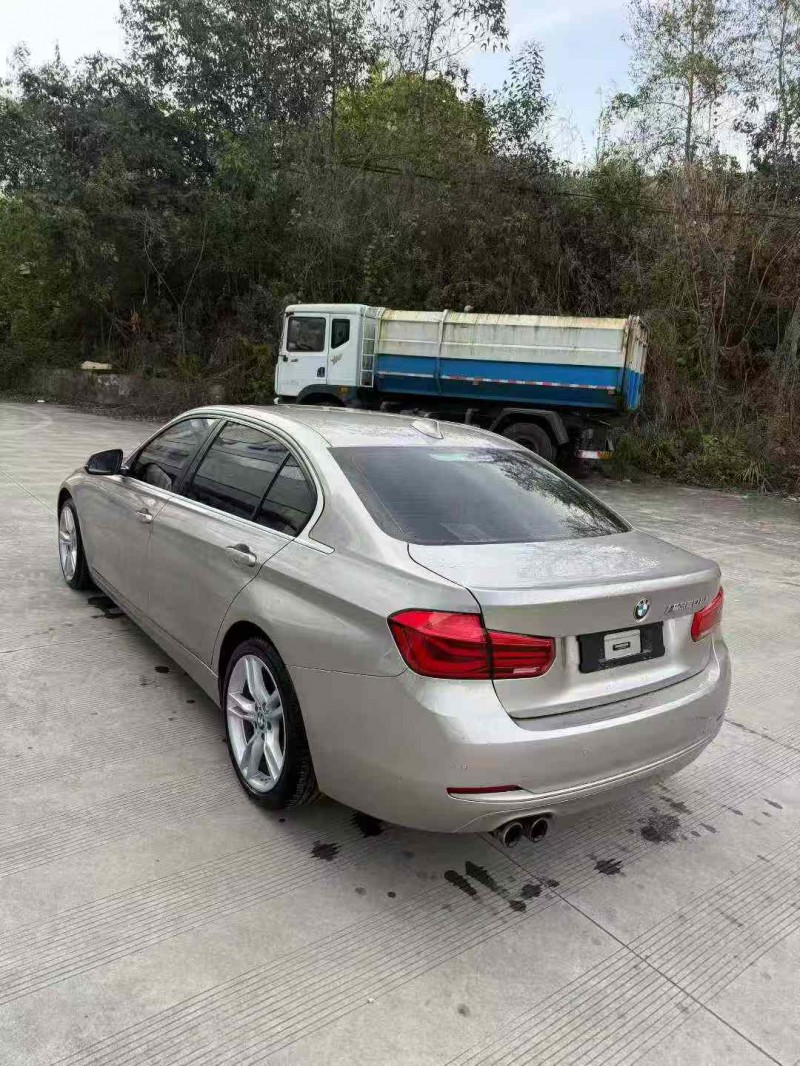 乐山19年宝马3系5