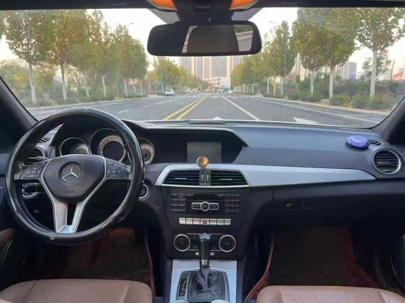 郑州13年奔驰C6
