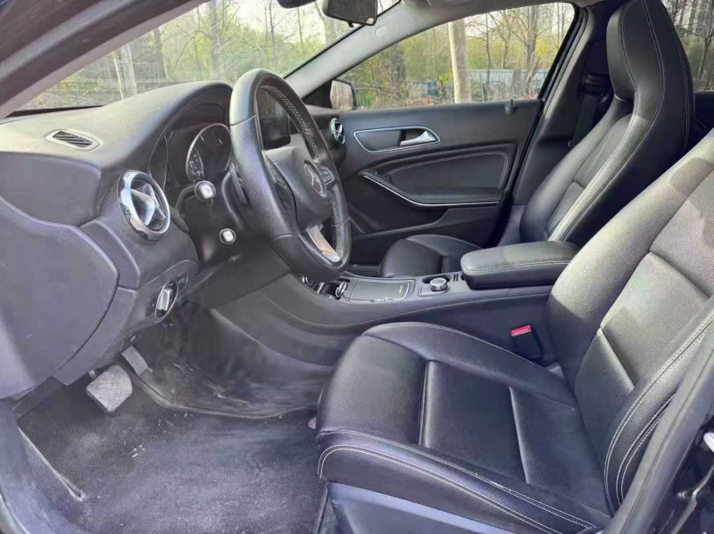 郑州17年奔驰GLA5