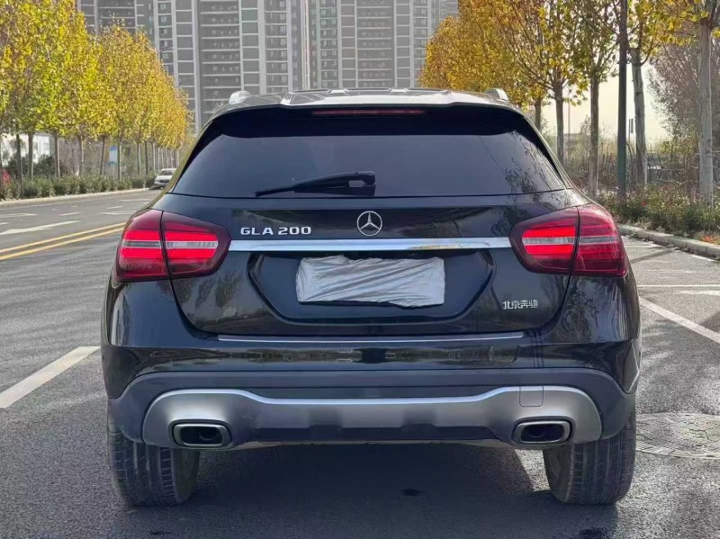 郑州17年奔驰GLA8