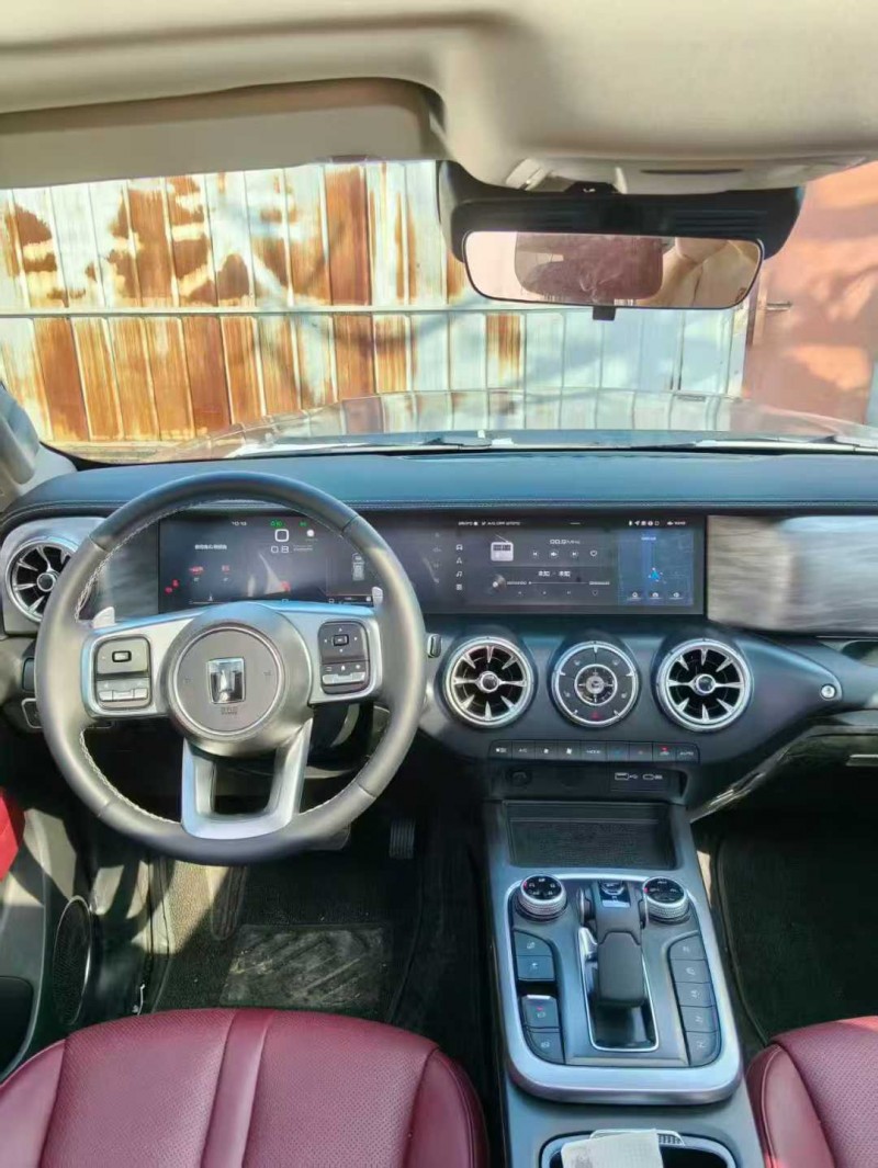 青島24年長城汽車坦克3