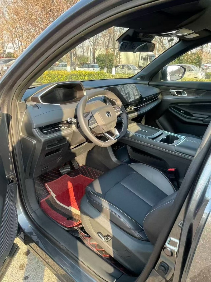 济宁25年长安汽车CS556