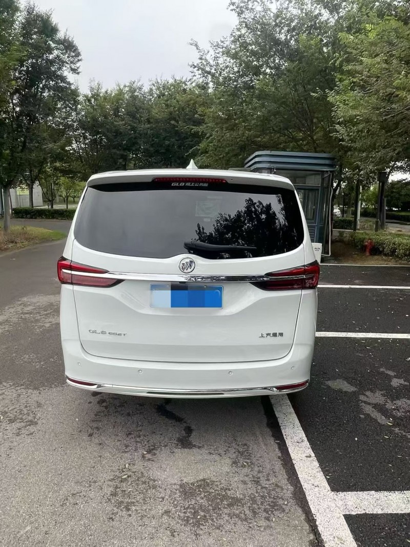 济宁21年别克GL84