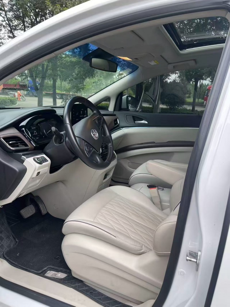 济宁21年别克GL87