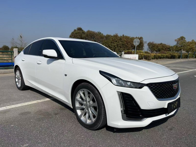 盐城20年凯迪拉克CT52