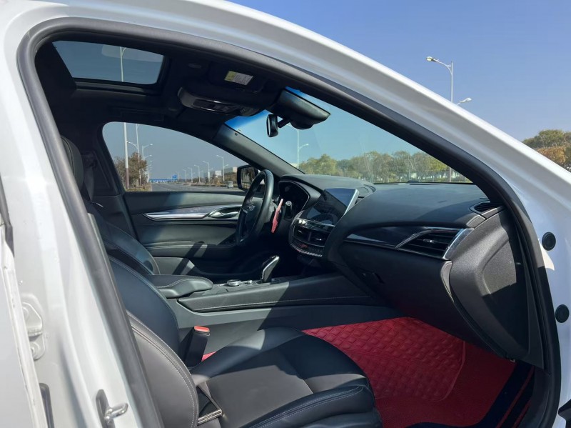 盐城20年凯迪拉克CT56