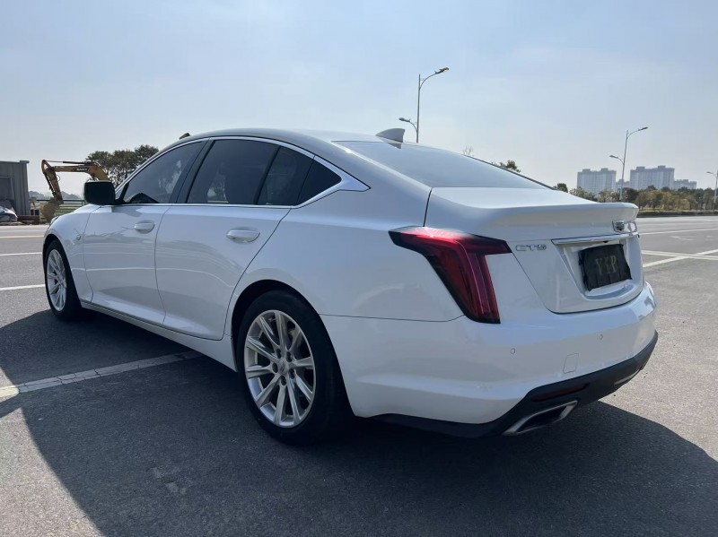 盐城20年凯迪拉克CT58