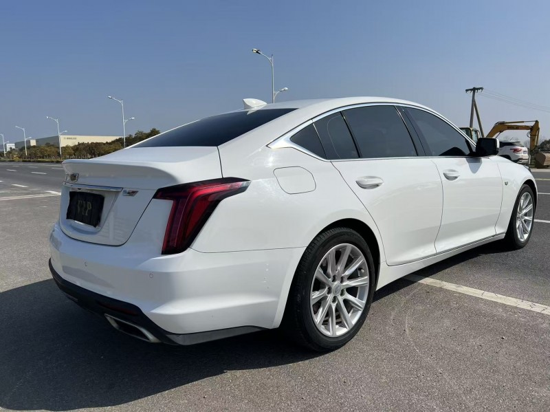 盐城20年凯迪拉克CT59