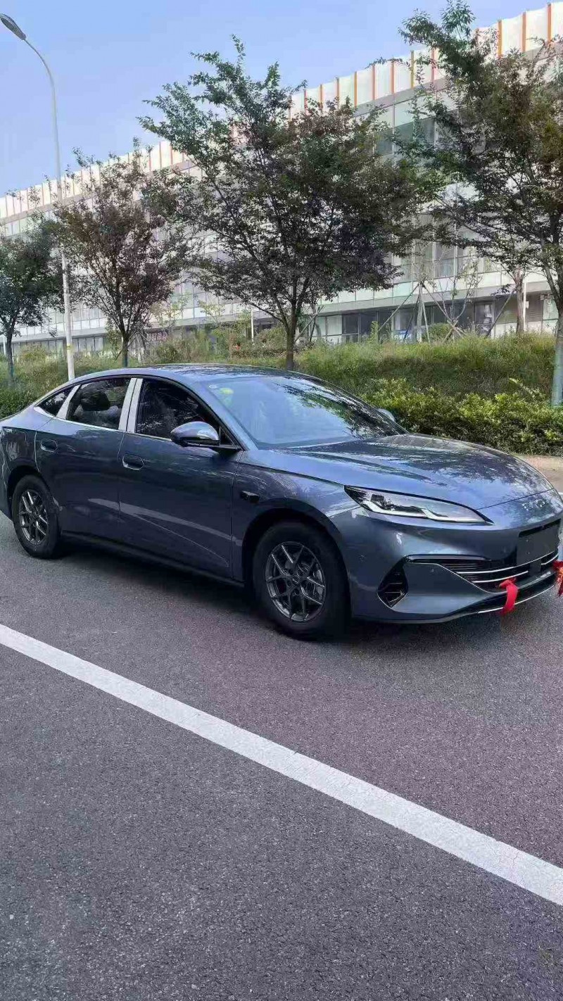 济宁25年比亚迪海豹3