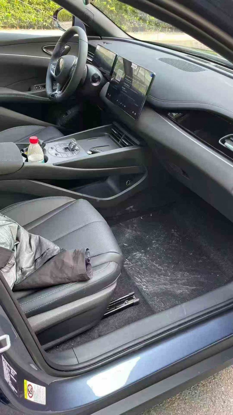 济宁25年比亚迪海豹4