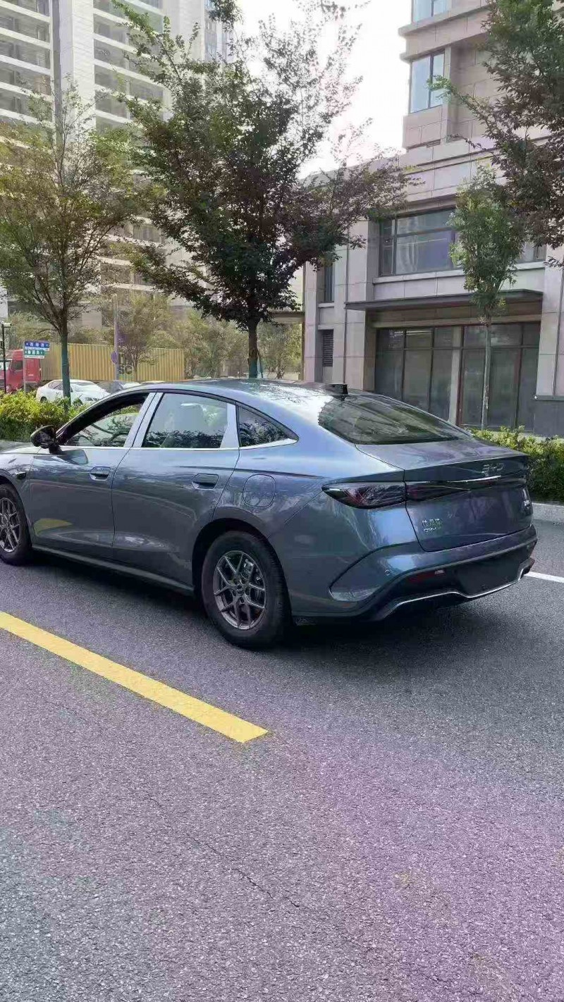 济宁25年比亚迪海豹7
