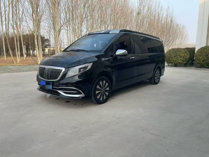 濟寧17年奔馳威霆2