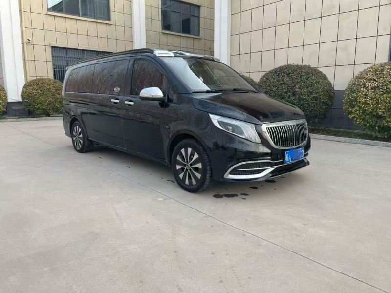 濟寧17年奔馳威霆3