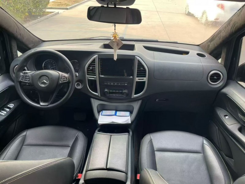 濟寧17年奔馳威霆6