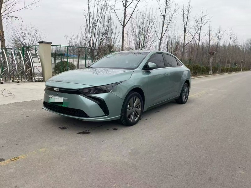 济宁23年吉利几何3