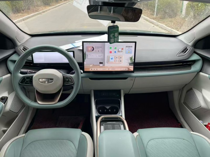 济宁23年吉利几何4