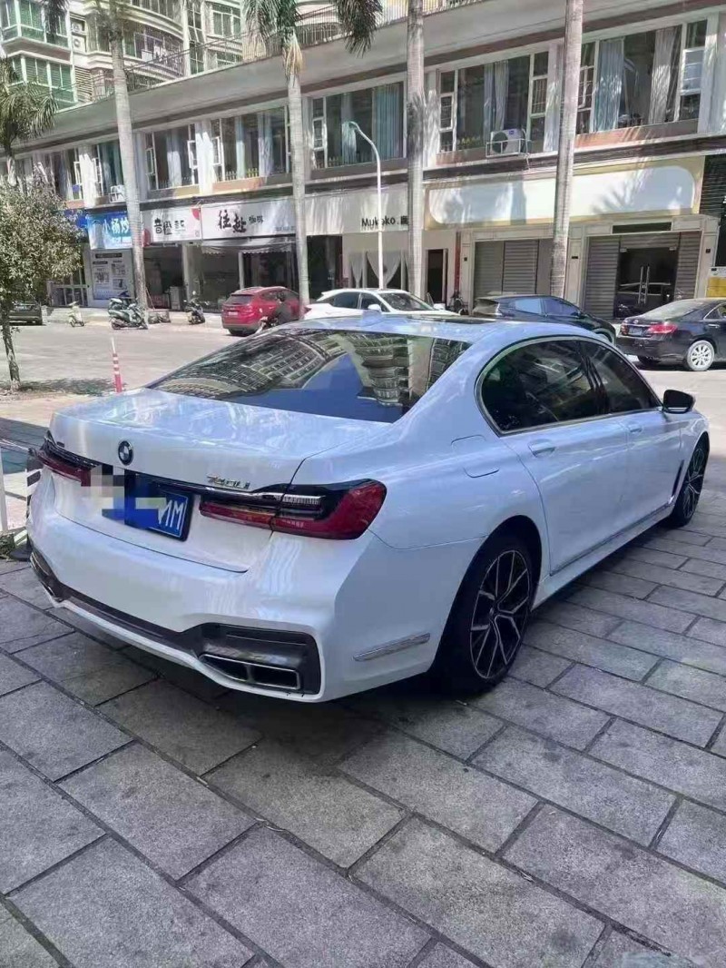 南平16年宝马7系8