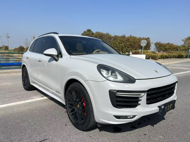 盐城15年保时捷卡宴2