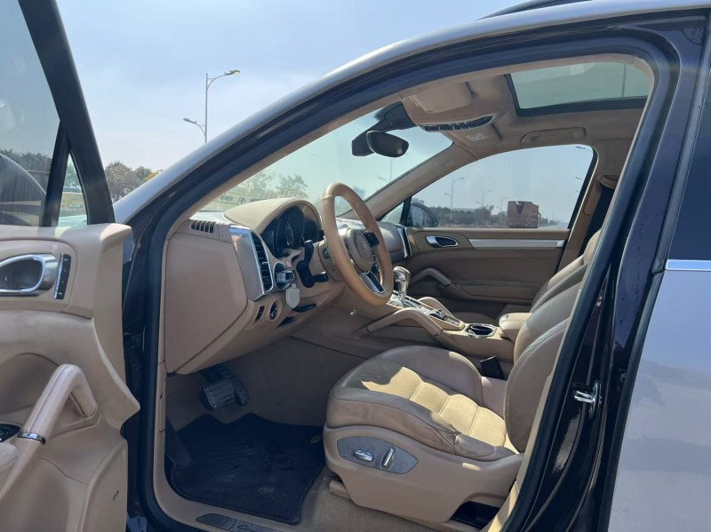 盐城15年保时捷卡宴4